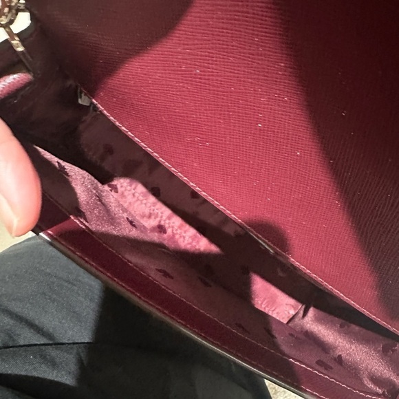 NWOT Maroon, Kate Spade New York

CARSON CONVERTIBLE CROSSBODY - Picture 13 of 13